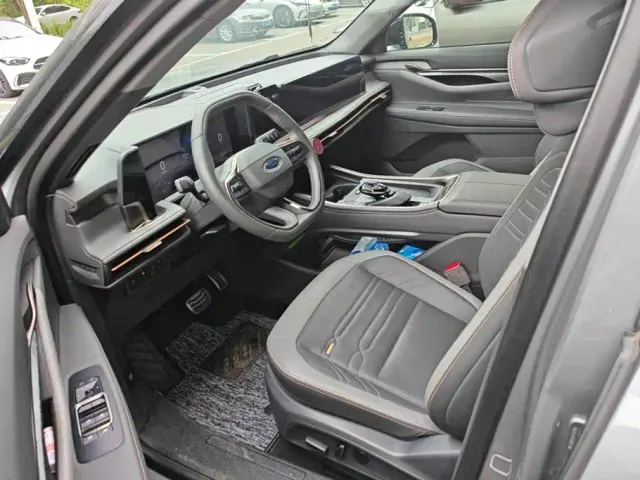 Ford Edge — Фото автомобиля 9