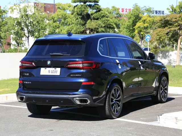 BMW X5 — Фото автомобиля 24
