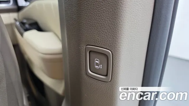 Kia Canival Carnival 4 поколение Бензин 7 мест Hi-Limousine — Фото автомобиля 26