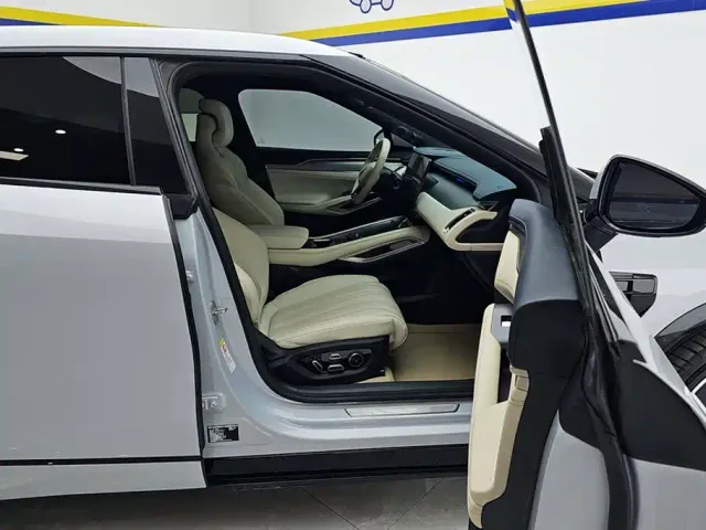 BYD Song L EV — Фото автомобиля 8