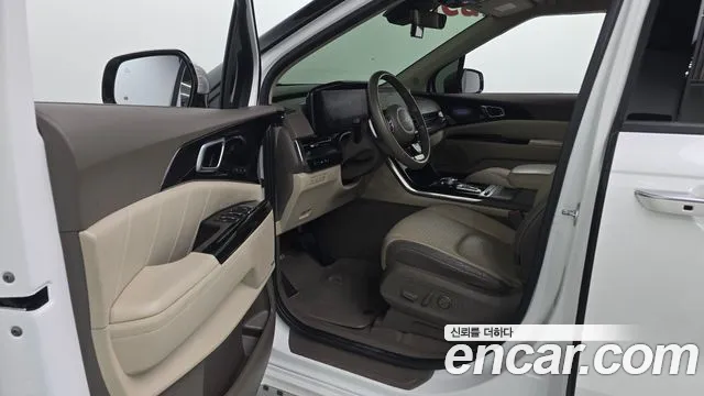 Kia Carnival Generation 4 — Фото автомобиля 15