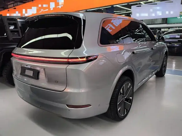 Li Auto L9 — Фото автомобиля 6
