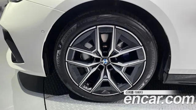 BMW 5-Series 5 серия (G60) 523d M Sport — Фото автомобиля 3