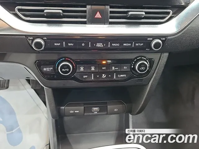 Kia Niro — Фото автомобиля 10