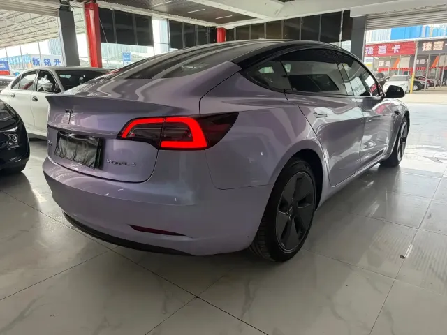 Tesla Model 3 — Фото автомобиля 7