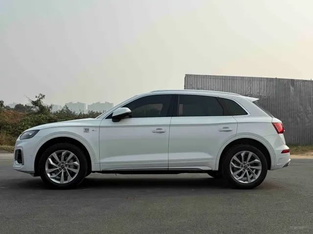Audi Q5L — Фото автомобиля 4