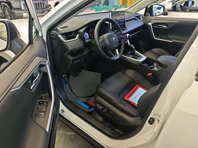 Toyota Wildlander — Фото автомобиля 11