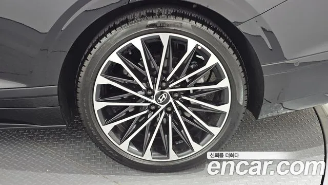 Hyundai Grandeur Grandeur (GN7) 3.5 Бензин 4WD — Фото автомобиля 21