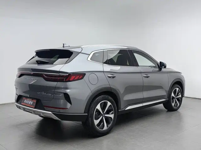 BYD Song PLUS — Фото автомобиля 2
