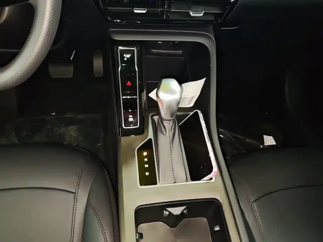 Roewe i5 — Фото автомобиля 13