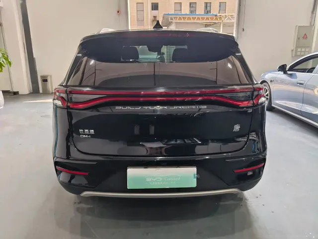 BYD Tang — Фото автомобиля 5