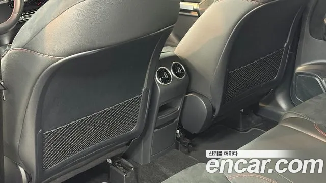 Mercedes-Benz GLB-Class — Фото автомобиля 13