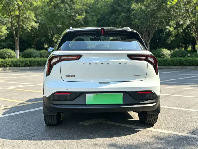 Geely Geometry E Firefly — Фото автомобиля 12