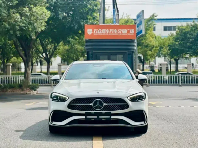 Mercedes-Benz C-Class — Фото автомобиля 2