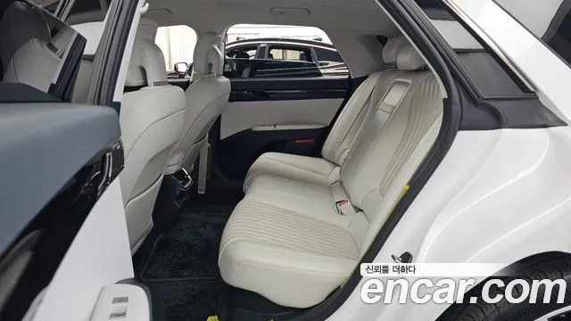 Hyundai Grandeur GN7 — Фото автомобиля 16
