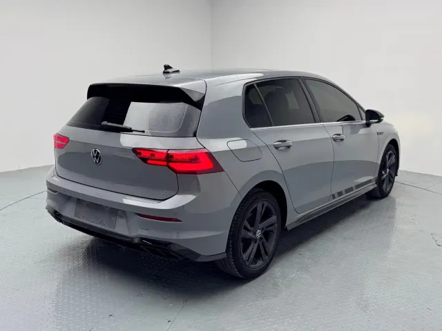 Volkswagen Golf — Фото автомобиля 11
