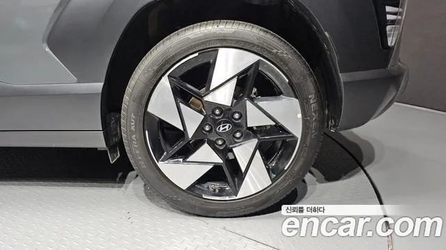 Hyundai Kona Kona (SX2) Бензин 1.6 турбо 2WD — Фото автомобиля 18