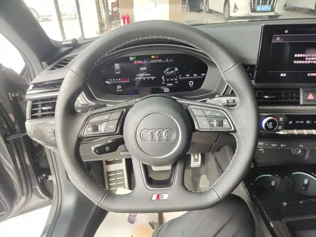 Audi S4 — Фото автомобиля 10