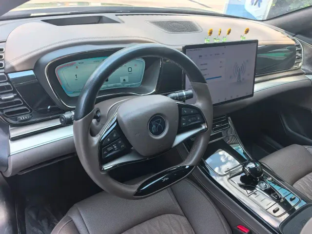 BYD Han — Фото автомобиля 13