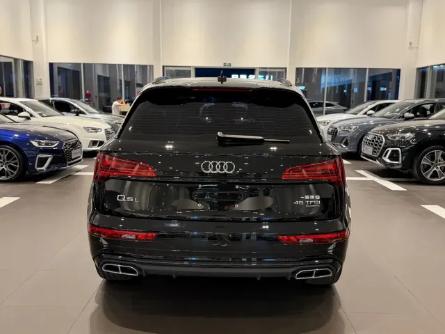 Audi Q5L — Фото автомобиля 6