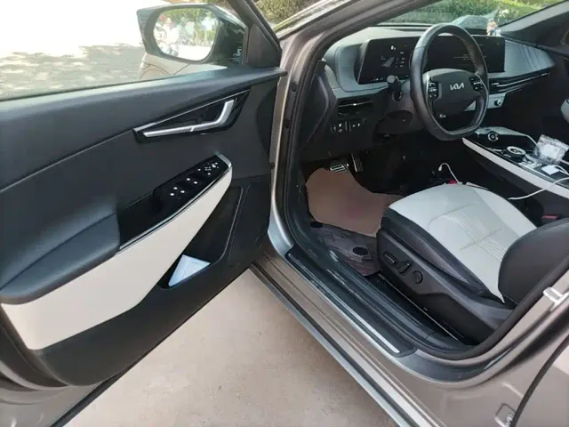 Kia EV6 — Фото автомобиля 15