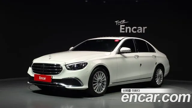 Фотография автомобиля — Mercedes-Benz E-Class W213
