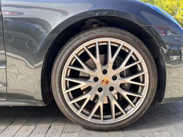 Porsche Panamera — Фото автомобиля 17