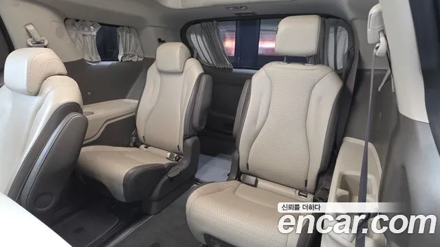 Kia Carnival Generation 4 — Фото автомобиля 19