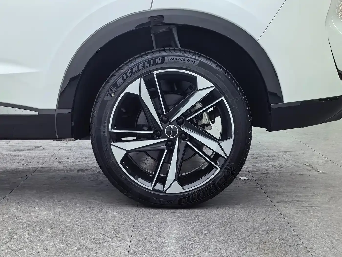 Roewe Roewe RX5 MAX 2022 1.5T Auto Promising Premium Edition — Фото автомобиля 9
