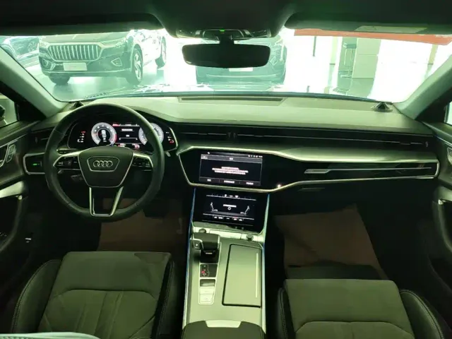 Audi A6L — Фото автомобиля 9