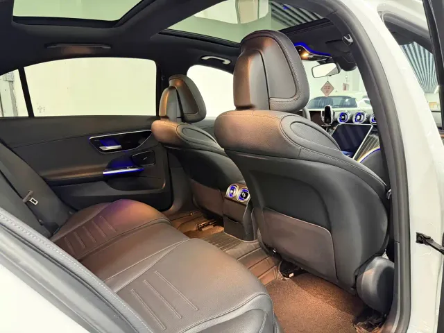 Mercedes-Benz C-Class — Фото автомобиля 8