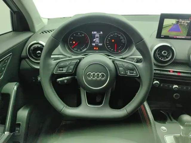 Audi Q2L — Фото автомобиля 15