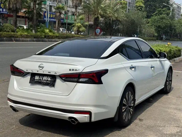 Nissan Teana — Фото автомобиля 9