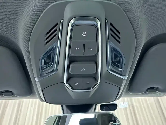 Wuling Asta — Фото автомобиля 11