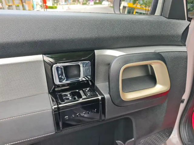 Baojun KiWi EV — Фото автомобиля 16