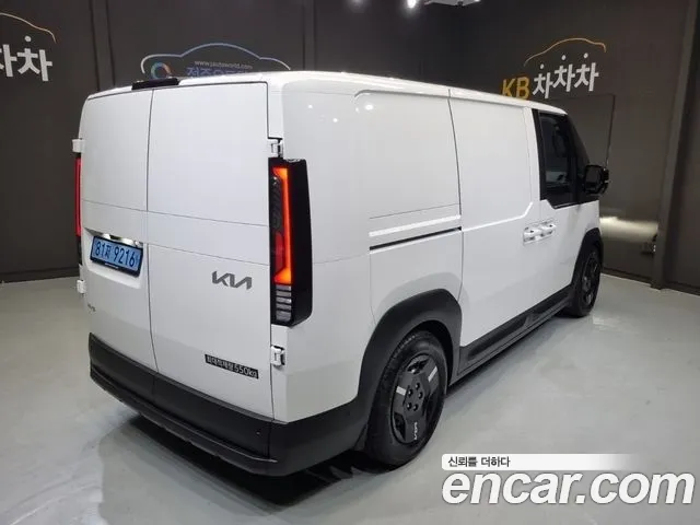 Kia PV5 — Фото автомобиля 3