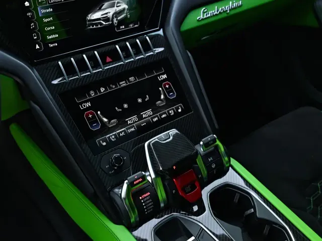 Lamborghini Urus — Фото автомобиля 19