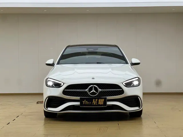 Mercedes-Benz C-Class — Фото автомобиля 2