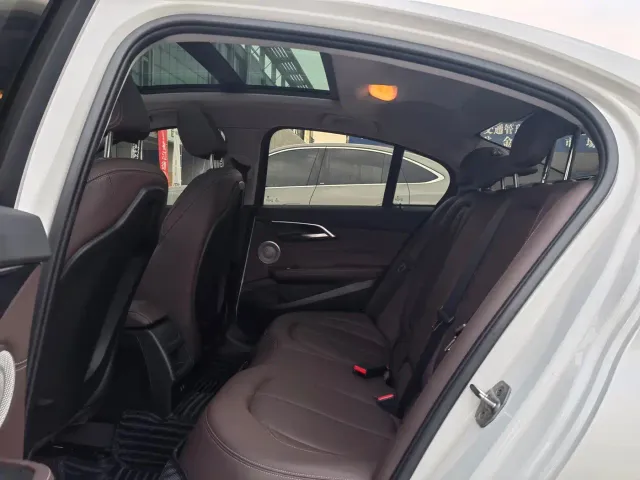 BMW 1 Series — Фото автомобиля 8