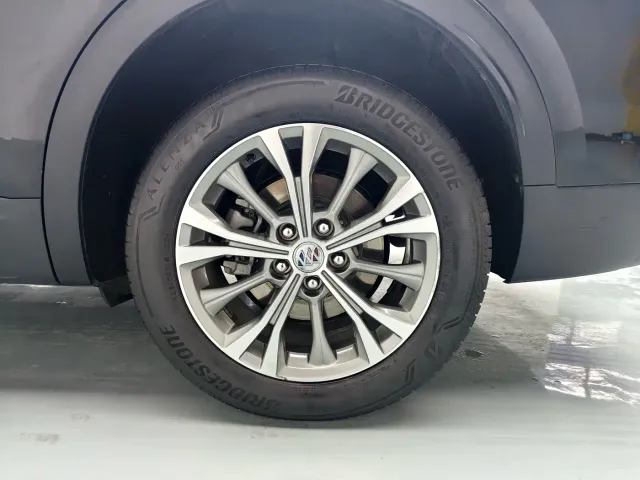 Buick Envision Plus — Фото автомобиля 11