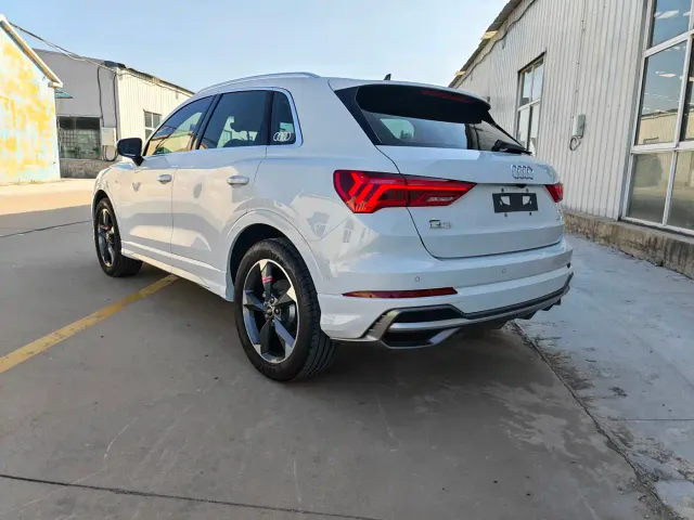 Audi Q3 — Фото автомобиля 4