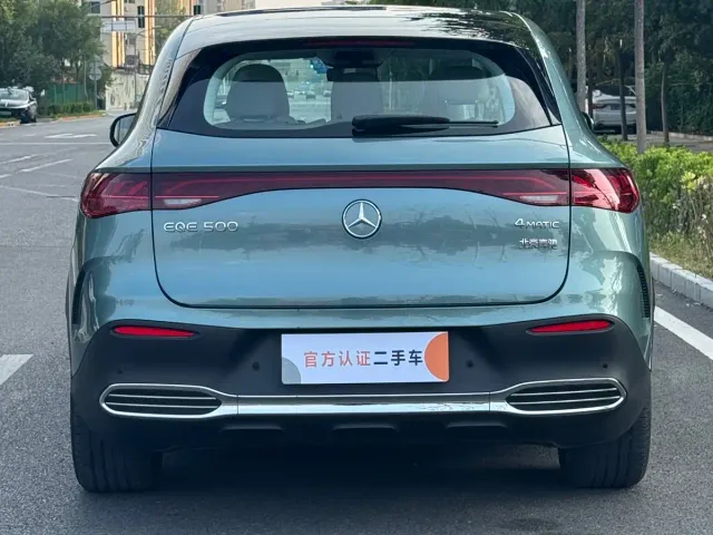 Mercedes-Benz EQE SUV — Фото автомобиля 5