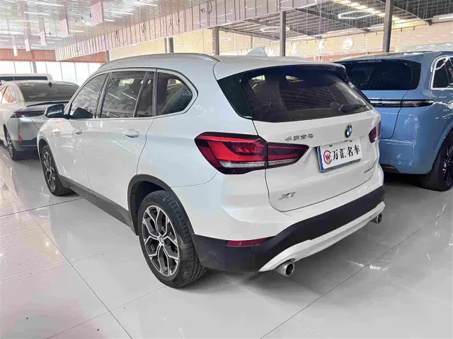 BMW X1 — Фото автомобиля 12