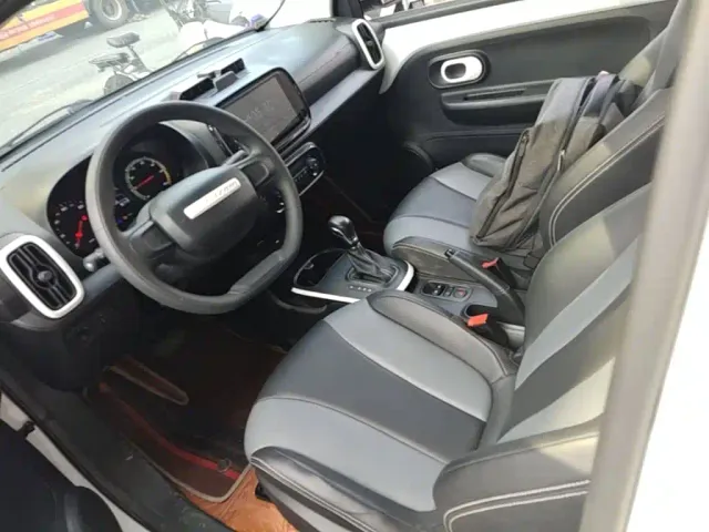 Roewe Clever — Фото автомобиля 14