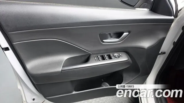 Hyundai Kona SX2 — Фото автомобиля 13