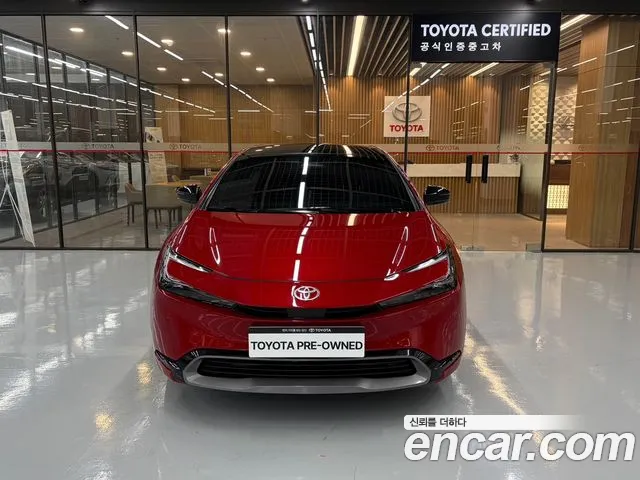 Toyota Prius 5th Gen — Фото автомобиля 3