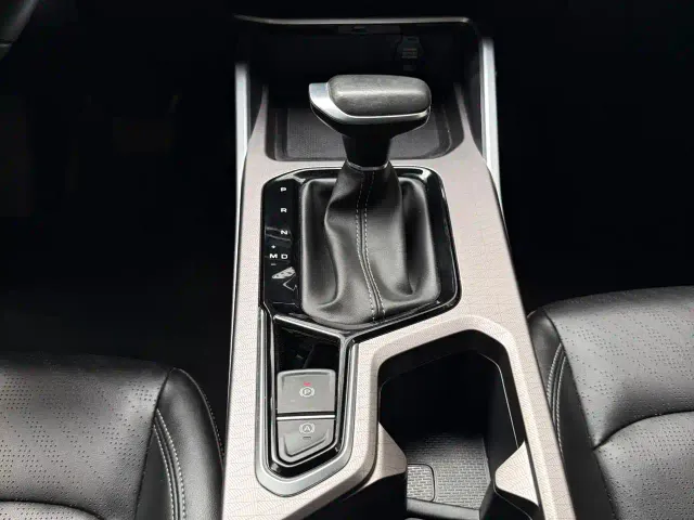 Geely Emgrand — Фото автомобиля 12