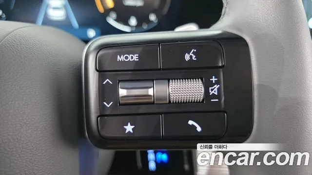 Hyundai Grandeur Grandeur (GN7) 2.5 Бензин 2WD — Фото автомобиля 13