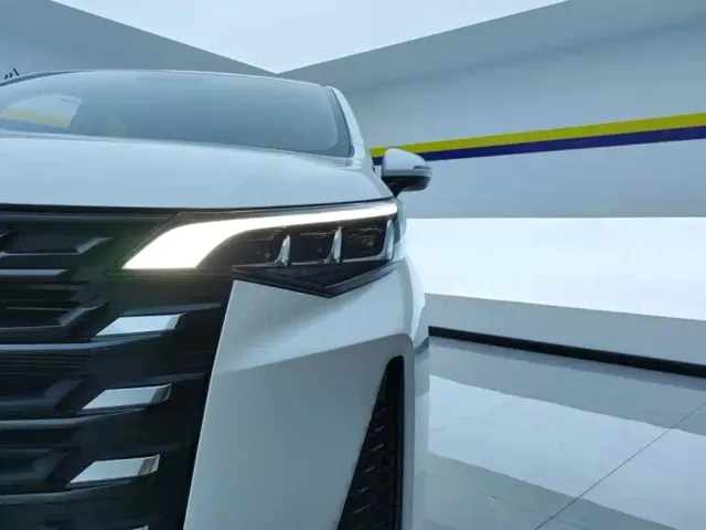 GAC Trumpchi M6 — Фото автомобиля 5