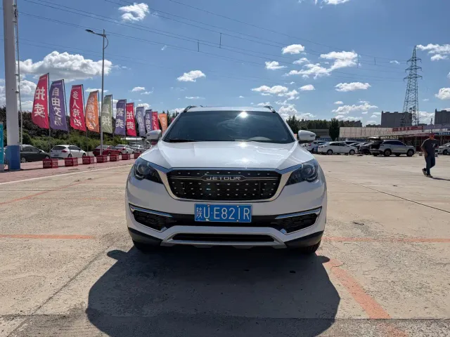 Jetour X70 — Фото автомобиля 2